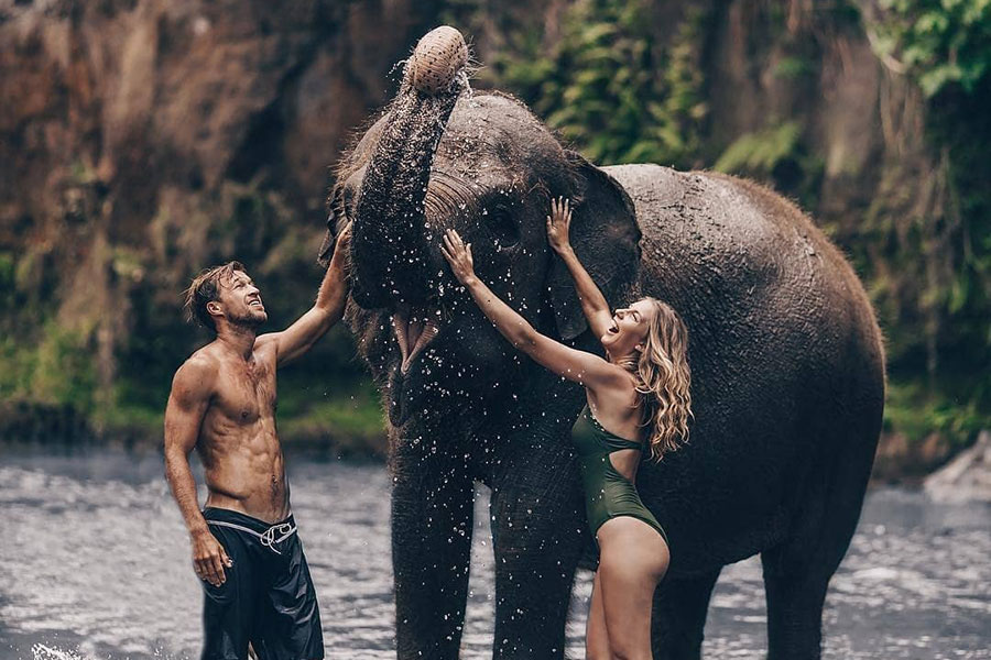 Elephant Bathe & Breakfast + Ubud & Mount Batur Sightseeing Bali Car